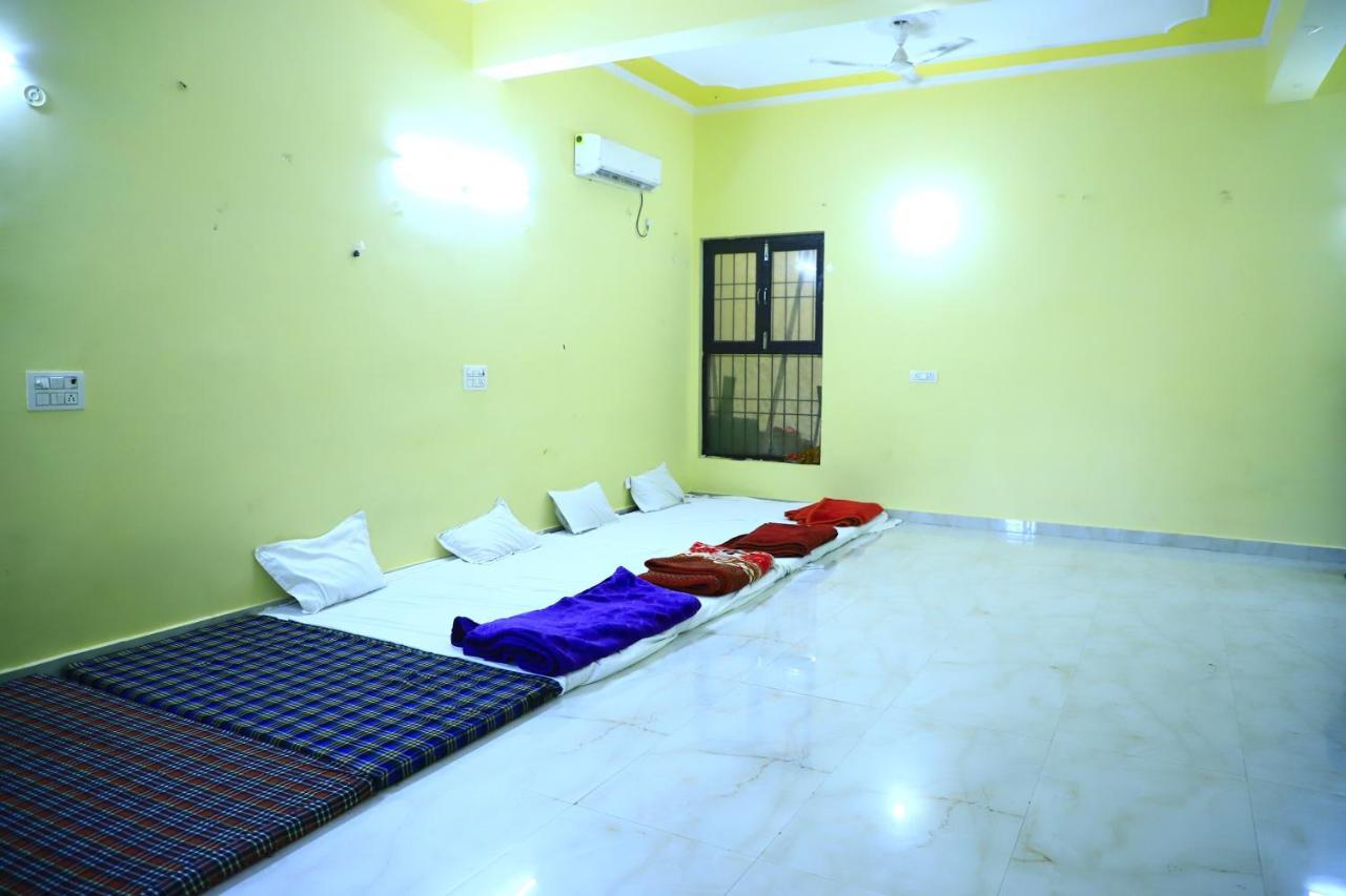 Shivraj Homestay Mathura Exterior photo