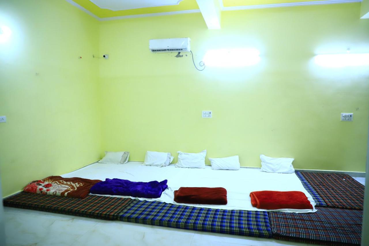 Shivraj Homestay Mathura Exterior photo