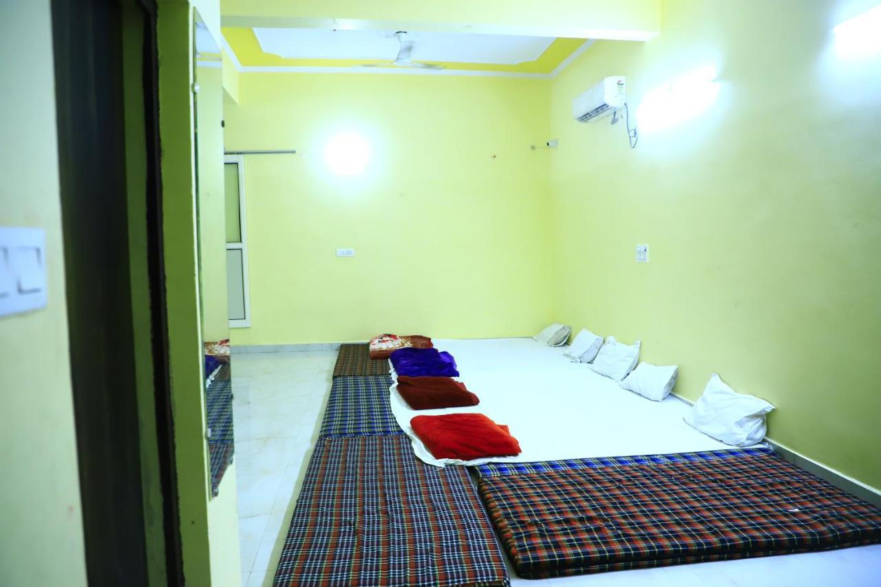 Shivraj Homestay Mathura Exterior photo