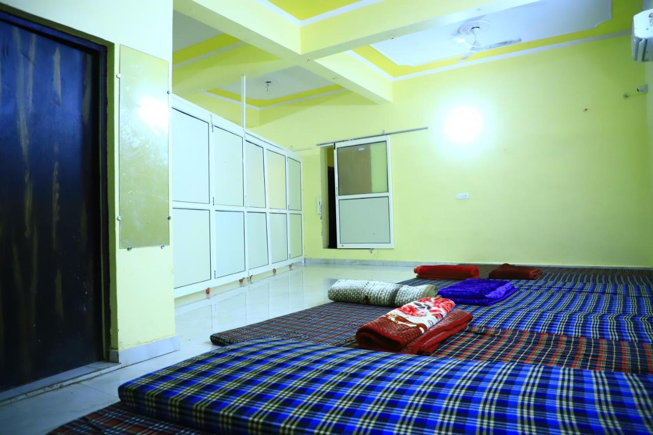 Shivraj Homestay Mathura Exterior photo