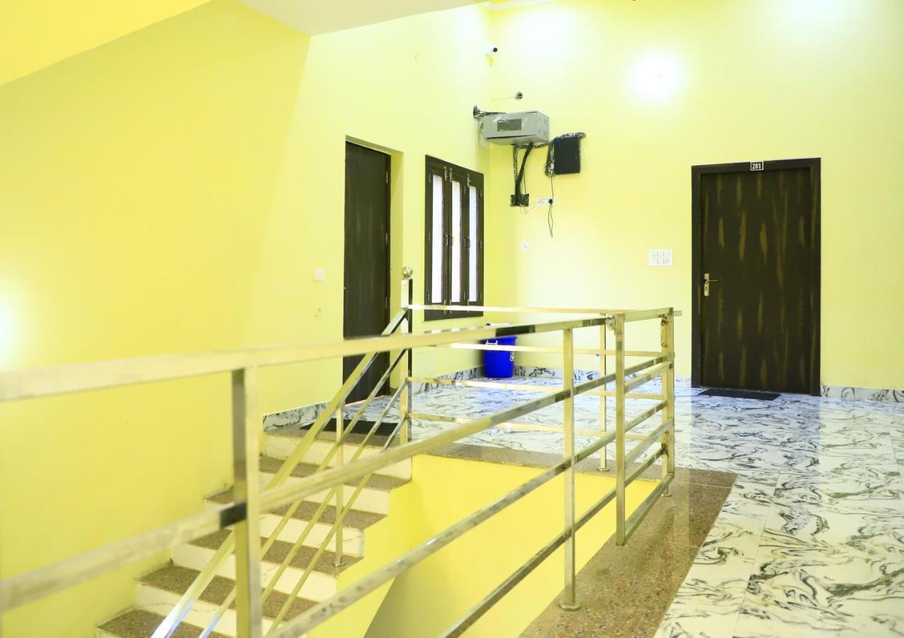 Shivraj Homestay Mathura Exterior photo